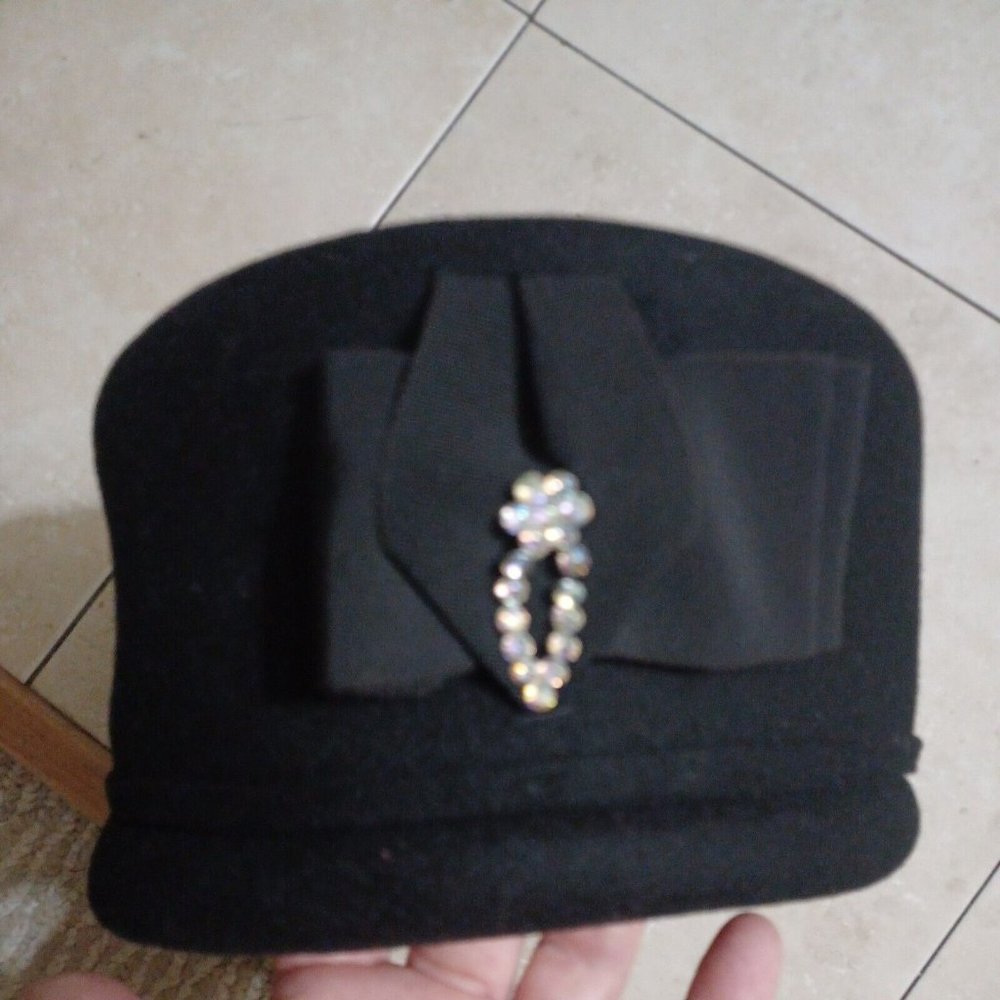 Vintage Hubbard Felt‎ Pill Box Hat Canada Handmade